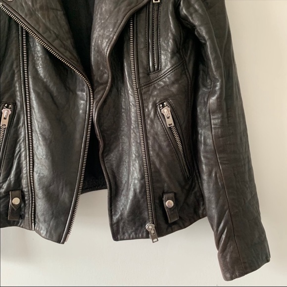 IRO - Picture 12 of 12